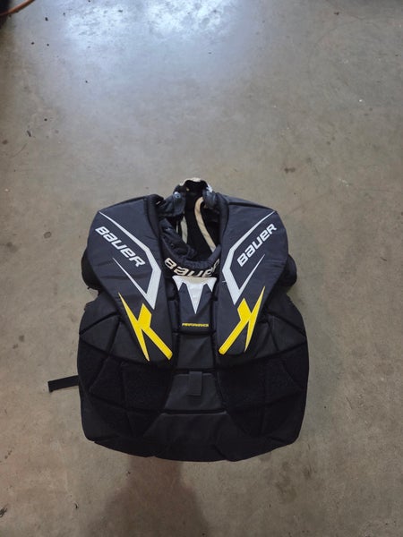 Large Bauer Performance Goalie Chest Protector (Used)