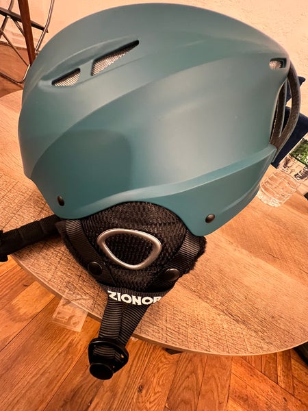 Men's Large Helmet (Used)