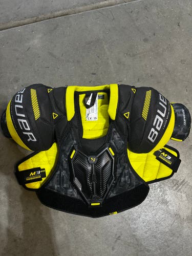 Men's Junior Small Bauer Supreme M3 Shoulder Pads (New)