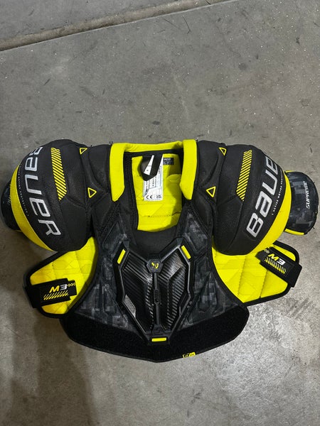 Men's Junior Small Bauer Supreme M3 Shoulder Pads (New)