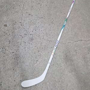 New Senior Bauer Proto2 Right Handed Hockey Stick P28 77 Flex