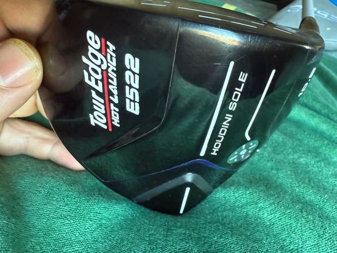 Men's 2022 Tour Edge Hot Launch E522 Right Handed Driver Regular Flex 10.5 Loft (New)
