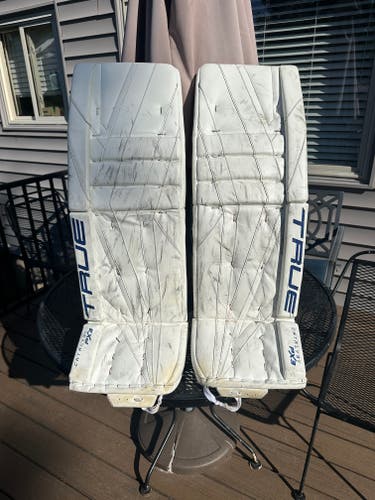 35" True 12.2 Pro Goalie Leg Pads Pro Stock (Used)