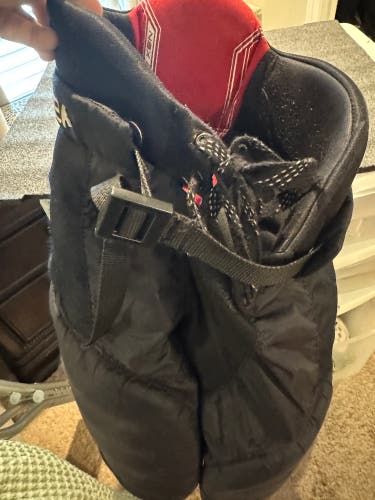 Junior Medium Bauer Hockey Pants (Used)