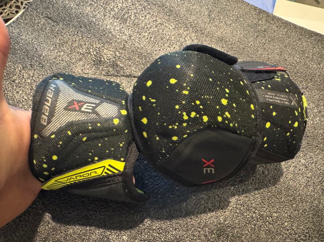 Junior Small Bauer Elbow Pads (Used)