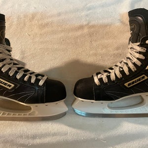 Bauer Supreme 2000 Hockey Skates Regular Width 8 (Used)