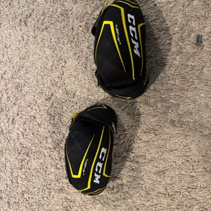 Junior Small CCM Tacks Elbow Pads (Used)