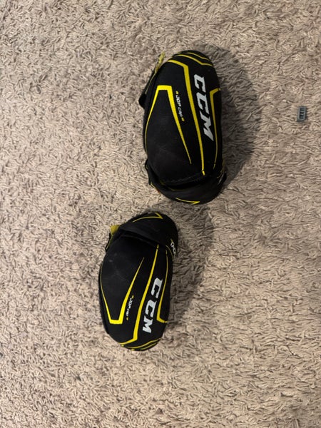 Junior Small CCM Tacks Elbow Pads (Used)