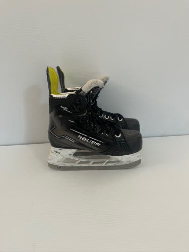 Used Size 13.5 D Youth Bauer Supreme M50 Pro Hockey Skates