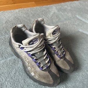 Size 10.5 Nike Air Max