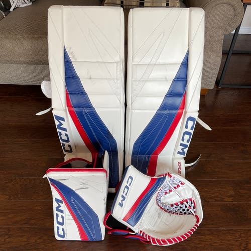 Pro Return CCM EFLEX 7 Goalie Pads, Glove, & Blocker Set - 34+1