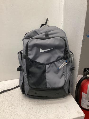 Used Nike PLAYER BAG BB/SB Player Carry Bag Grey 11443-S000196190
