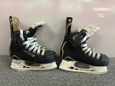 Bauer (Used) Junior Size 1 Hockey Skates