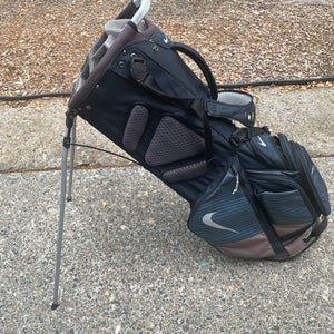 Nike Air Hybrid golf Bag (Used)