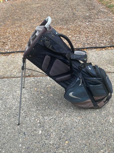 Nike Air Hybrid golf Bag (Used)