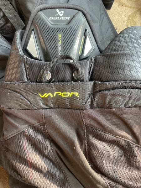 Men's Intermediate Medium Bauer Vapor Hyperlite Hockey Pants (Used)