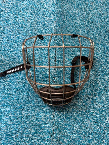 *Like New* Medium Bauer Profile III Facemask Cage