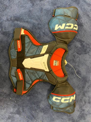 Large Junior CCM Next Shoulder Pads (Used)