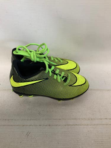 Used Nike Soccer Cleats Yellow Youth 10.0 11823-S000034206