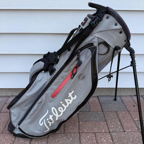 Titleist Players 4 Stand Golf Bag 4 Way Dividers Gray Black White Red Raincover