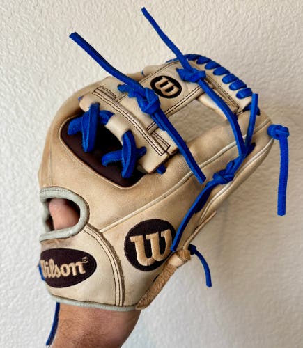 Wilson A2000 RH Infield Baseball Glove 11.5" (Used)