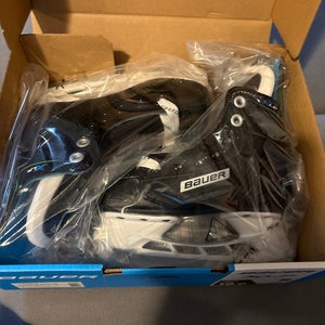 Bauer XLP Youth Hockey Skates 10 (New)