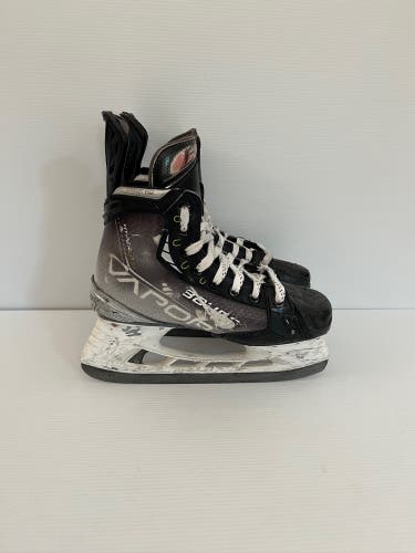 Used Size 5.5 Right 5 Left Fit 2 Bauer Vapor Hyperlite Pro Stock Hockey Skates