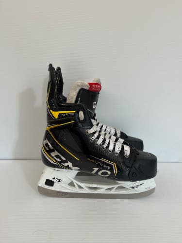 Used Size 3.5 Regular Junior CCM Super Tacks AS3 Pro Hockey Skates Pro Stock