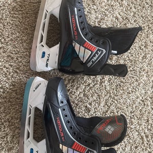 True HZRDUS 5X Hockey Skates Regular Width 6.5 (Used)