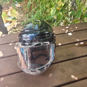 Large Bauer Re-Akt 95 Helmet (Used)