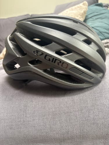 Men's Large Giro Bike Helmet (New)