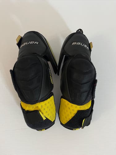 Used Senior Large Bauer Supreme Ultrasonic Elbow Pads