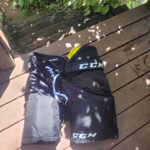 Men's Senior Large CCM Tacks 9060 Hockey Pants (Used)