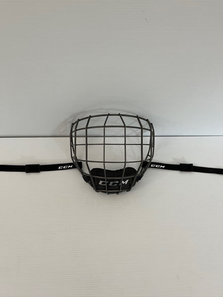 Used Small CCM FM680 Grey Cage