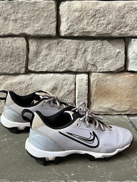 Gray Kid's 5Y (Big Kids / Youth) Youth Nike Trout Low Top Molded Cleats (Used)