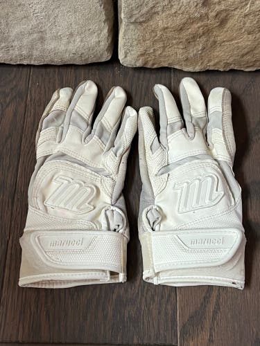 Small Marucci Batting Gloves (Used)