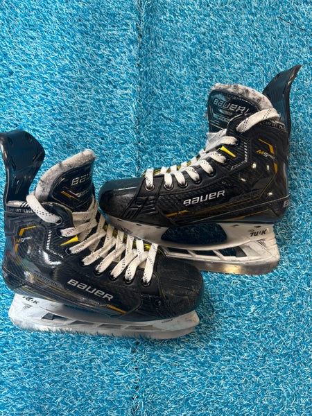 Junior Bauer Supreme M5 Pro Hockey Skates Regular Width Size 3.5 (Used)