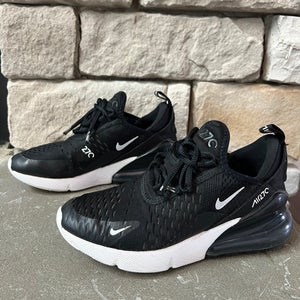 Black Unisex 4Y (Big Kids / Youth) Youth Nike Air max 270 Shoes (Used)