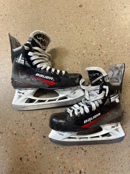 Senior Bauer Vapor X3 Hockey Skates Regular Width 10.5 (Used)