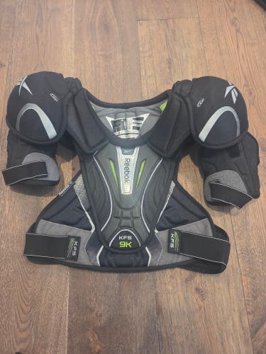 Large Senior Reebok 9K Shoulder Pads (Used)