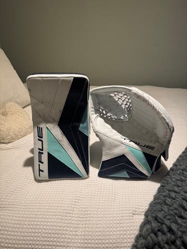 Joey Daccord NHL Pro Stock True Catalyst PX3 Glove + Blocker RARE!