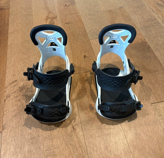 Medium Snowboard Bindings (Used)