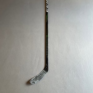 Used 65 Flex P28 Intermediate CCM Trigger 4 Pro Right Handed Hockey Stick