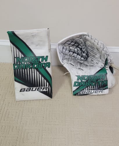 Bauer Vapor Hyperlite 2 Regular Pro Stock (Used) Glove & Blocker