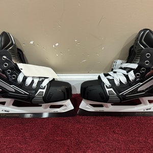 CCM Eflex 6 Hockey Goalie Skates Regular Width Pro Stock Size 4.5 (New) Item#MNOK