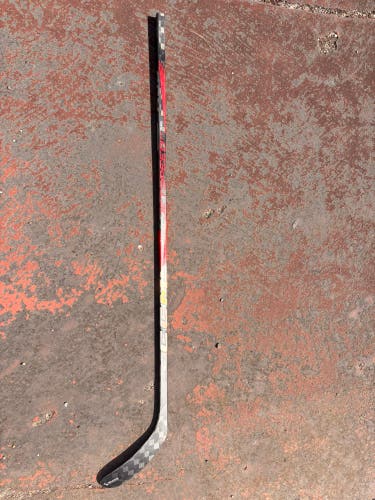 Intermediate CCM Jetspeed FT7 Pro Left Hand Hockey Stick P28 (Used)