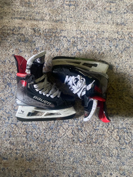 2023 Bauer Vapor X5 Pro Hockey Skates Regular Width 7 (Used)