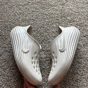 Unisex Size M 7.0 (W 8.0) Adult Nike Shoes (Used)