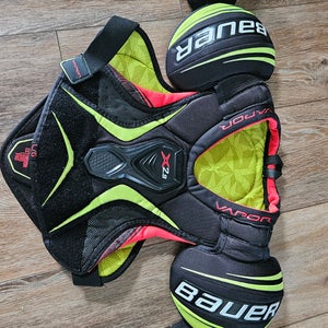 Men's Large Junior Bauer Vapor X2.9 Shoulder Pads