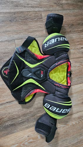Men's Large Junior Bauer Vapor X2.9 Shoulder Pads
